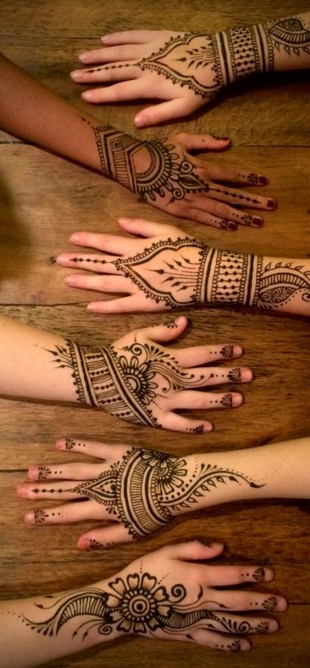 Handmade CRAFT - Elegant Henna Mehndi Designs for Hand | Facebook